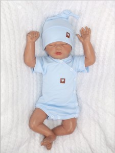 Wyprawka gładka niebieska. Kompletna wyprawka.  Bawełniana wyprawka. Wyprawka do szpitala. Zestaw dla noworodka. Wyprawka na prezent. Wyprawka dla noworodka.
Unikalny komplet.