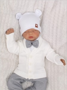 Elegancki sweterek dla chłopczyka. Biały sweterek do garniturku dla chłopca. Sweterek, marynarka na chrzest, uroczystości.