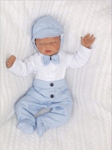 Eleganckie niebieskie spodnie niemowlęce. Spodnie dla chłopca do chrztu.