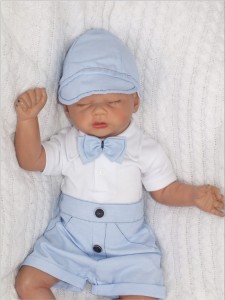 Czapka na lato błękitna do chrztu. Elegancka czapka na lato niemowlęce.