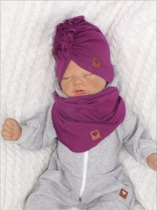 Czapka Turban niemowlęcy, czapka turban dla noworodka wiosenna, letnia. Bawełniany turban z apaszką dla niemowlaka. Czapka dla dziewczynki śliwkowa na lato, wiosnę.