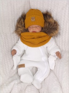 Komplet czapka zimowa z pomponem i szalik dla dzieci i noworodka. Musztardowa czapka zimowa z pomponem i szalik. Ciepła czapka zimowa dla noworodka i dzieci. Czapka zimowa unikalny model dla noworodka i dzieci. Oryginalny prezent dla niemowląt i dzieci.