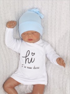 Komplet niemowlęcy niebieski. Komplet body, spodnie i czapka dla noworodka.  Bawełniany zestaw na wyjście ze szpitala. Wyprawka dla niemowlaka.