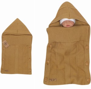 Słomkowy, włóczkowy otulacz dla noworodka. Funkcjonalny otulacz dla niemowlaka z kapturem. Rożek włóczkowy do fotelika samochodowego.