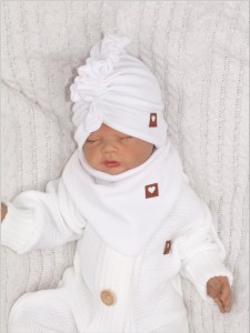 Czapka Turban niemowlęcy, czapka turban dla noworodka na jesienna, wiosenna. Welurowy turban z apaszką dla niemowlaka. Czapka dla dziewczynki  biała na wiosnę, jesień, ciepłą zimę