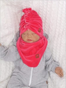 Czapka Turban niemowlęcy, czapka turban dla noworodka na jesienna, wiosenna. Welurowy turban z apaszką dla niemowlaka. Czapka dla dziewczynki  amarantowa, malinowa na wiosnę, jesień, ciepłą zimę