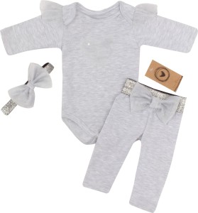 Bawełniany szary komplet dla dziewczynki z legginsami. Idealny zestaw na prezent dla dziewczynki. Zestaw z tiulem i kokardą dla dziewczynki.