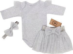 Bawełniany szary komplet dla dziewczynki z tiulową spódniczką. Idealny zestaw na prezent dla dziewczynki. Zestaw z  kokardą dla dziewczynki.