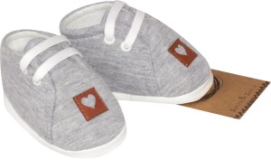 Kombinezon niemowlęcy z czapeczką i bucikami. Szary komplet dla niemowlaka. Pomysł na prezent dla noworodka. Zestaw na wyjście ze szpitala.