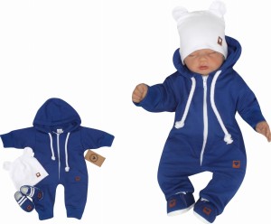 Kombinezon niemowlęcy z czapeczką i bucikami. Szafirowy komplet dla niemowlaka. Pomysł na prezent dla noworodka. Zestaw na wyjście ze szpitala.