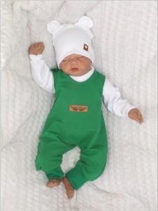 Komplet 2 częściowy dla niemowlaka body +spodnie na szelkach. Bawełniany przyjemny komplet dla niemowlaka koloru zielonego.