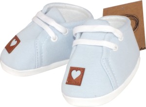 Kombinezon niemowlęcy z czapeczką i bucikami.  Błękitny komplet dla niemowlaka. Pomysł na prezent dla noworodka. Zestaw na wyjście ze szpitala.