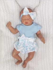 Zestaw na lato dla dziewczynki. Bloomersy, body z krótkim rękawem i opaska na lato dla dziewczynki.  Bawełniany letni komplet dla niemowlaka.  Komplet na prezent dla dziewczynki.