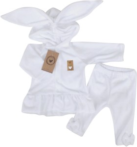 Dres niemowlęcy welurowy z uszami królika 2 częściowy. Bardzo miły w dotyku i cieplutki dla dziewczynki kolor biały.