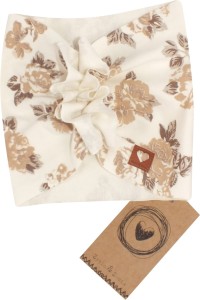 Elastyczna opaska dziewczęca. Szeroka opaska na uszy, jak turban w beżowe kwiaty. Opaska na wiosnę, lato, jesień.