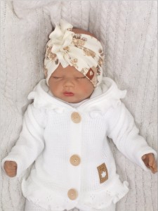 Elastyczna opaska dziewczęca. Szeroka opaska na uszy, jak turban w beżowe kwiaty. Opaska na wiosnę, lato, jesień.