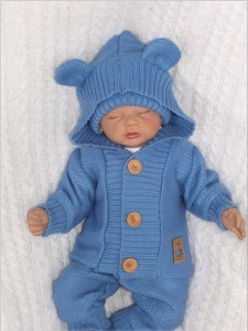 Włóczkowa kurtka z kapturem dla niemowlaka. Niemowlęca bluza włóczkowa na wiosnę, jesień. Kurtka włóczkowa jeansowa dla niemowląt.