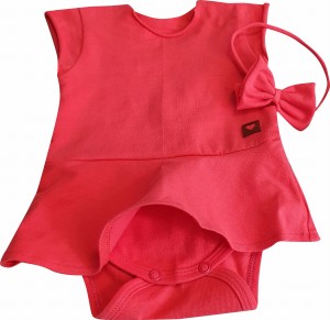 Malinowa bodosukienka z opaską na lato dla dziewczynki.  Przewiewna letnia bodosukienka dziewczęca.