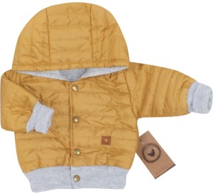 Kurtka pikowana na wiosnę, jesień dla niemowlaka. Musztardowa bejsbolówka z kapturem niemowlęca. Modna kurtka dla malucha w kolorze musztardowym.