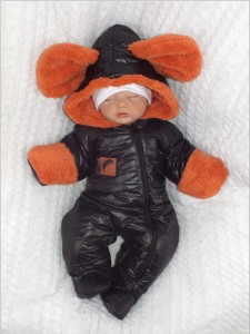 Zimowy kombinezon pikowany ocieplany z misiem od środka czarny