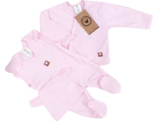 Bawełniany komplet dla niemowlaka ze śpiochami. Zestaw na wyjście ze szpitala dla noworodka. Różowy  komplet niemowlęcy ze śpiochami, kaftanikiem i czapką