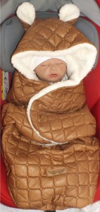 Ocieplany śpiworek do fotelika cynamonowy
