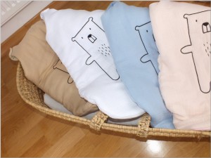 Śpiworek do spania niemowlęcy muślinowy. Śpiworek niemowlęcy zapinany na zamek.