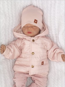 Kurtka pikowana na wiosnę, jesień dla małej dziewczynki. Różowa bejsbolówka z kapturem niemowlęca. Modna kurtka dla dziewczynki w kolorze brudnego różu.