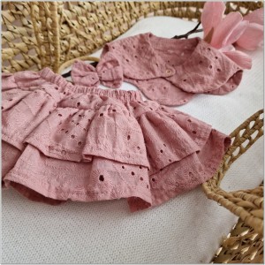 Dziewczęcy ażurowy komplet. Ażurowy zestaw: bloomersy, opaska i apaszka dla dziewczynki. Unikalny komplet na lato dla małej dziewczynki.