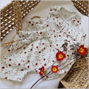 Zestaw na lato dla dziewczynki. Spodenki, body z krótkim rękawem i opaska na lato dla dziewczynki.  Bawełniany letni komplet dla niemowlaka.  Komplet na prezent dla dziewczynki.