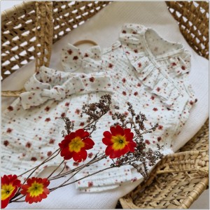 Zestaw na lato dla dziewczynki. Spodenki, body z krótkim rękawem i opaska na lato dla dziewczynki.  Bawełniany letni komplet dla niemowlaka.  Komplet na prezent dla dziewczynki.