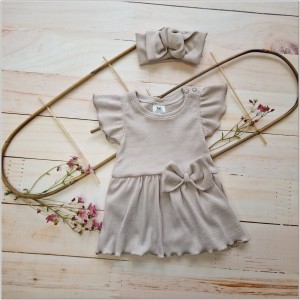 Bodosukienka prążkowana z opaską. Bawełniana bodosukienka dla dziewczynki. Pomysł na prezent dla noworodka, dla dziewczynki. Bodosukienka na wesele, chrzest, uroczystości.