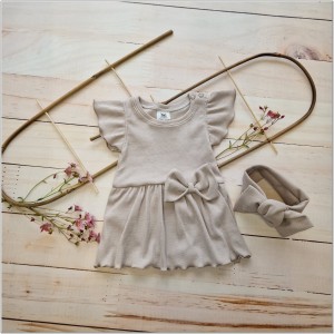 Bodosukienka prążkowana z opaską. Bawełniana bodosukienka dla dziewczynki. Pomysł na prezent dla noworodka, dla dziewczynki. Bodosukienka na wesele, chrzest, uroczystości.