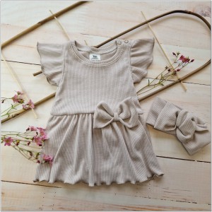 Bodosukienka prążkowana z opaską. Bawełniana bodosukienka dla dziewczynki. Pomysł na prezent dla noworodka, dla dziewczynki. Bodosukienka na wesele, chrzest, uroczystości.