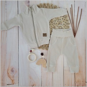 1cienki dres prążkowany bez kaptura.jpg