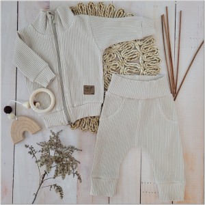 5cienki dres prążkowany bez kaptura.jpg