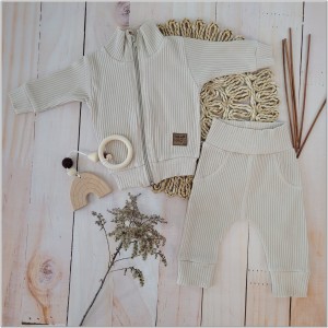 6cienki dres prążkowany bez kaptura.jpg