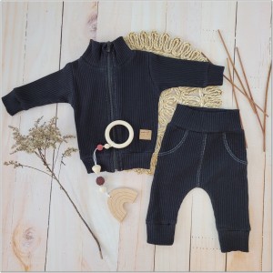 7cienki dres prążkowany bez kaptura.jpg