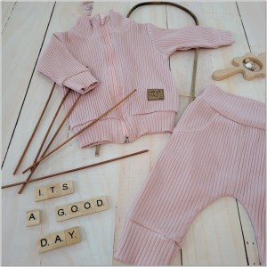 16cienki dres prążkowany bez kaptura.jpg