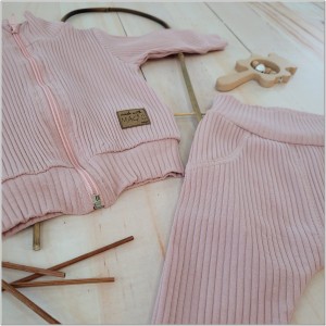 19cienki dres prążkowany bez kaptura.jpg