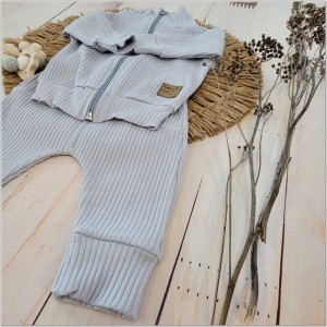 37cienki dres prążkowany bez kaptura.jpg