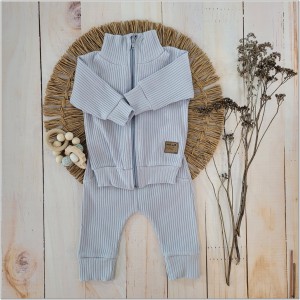 40cienki dres prążkowany bez kaptura.jpg