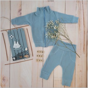 21cienki dres prążkowany bez kaptura.jpg