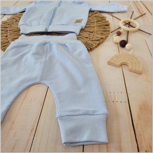 Dres niemowlęcy bawełniany bez kaptura  błękitny