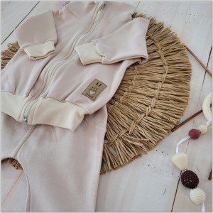 Dres niemowlęcy bawełniany bez kaptura  kawowy