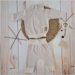 Dres niemowlęcy bawełniany bez kaptura  kawowy