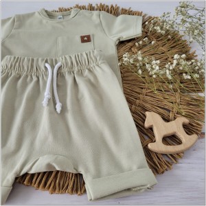 Komplet 2 częściowy na lato tshirt +spodenki oliwkowy dla niemowlaka