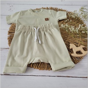 Komplet 2 częściowy na lato tshirt +spodenki oliwkowy dla niemowlaka