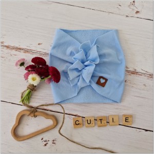 Elastyczna opaska dziewczęca. Niebieska, szeroka opaska na uszy, jak turban. Opaska na wiosnę, lato, jesień.