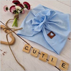 Elastyczna opaska dziewczęca. Niebieska, szeroka opaska na uszy, jak turban. Opaska na wiosnę, lato, jesień.